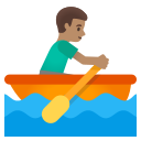 Google (Android 12L)  🚣🏽‍♂️  Man Rowing Boat: Medium Skin Tone Emoji